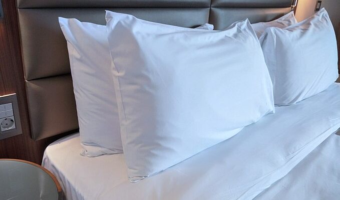 How to Whiten Pillows